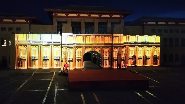 溫宿古城開啓文(wén)旅體(tǐ)驗新(xīn)篇章,赢康科(kē)影達參與古城投影秀 溫宿古城開啓文(wén)旅體(tǐ)驗新(xīn)篇章,赢康科(kē)影達參與古城投影秀